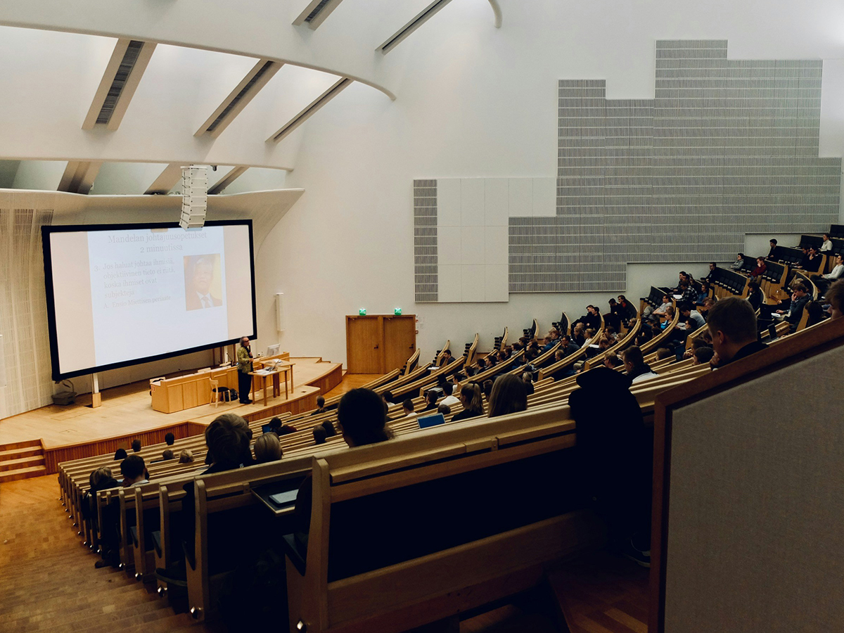 Ongoing class in lecture hall.